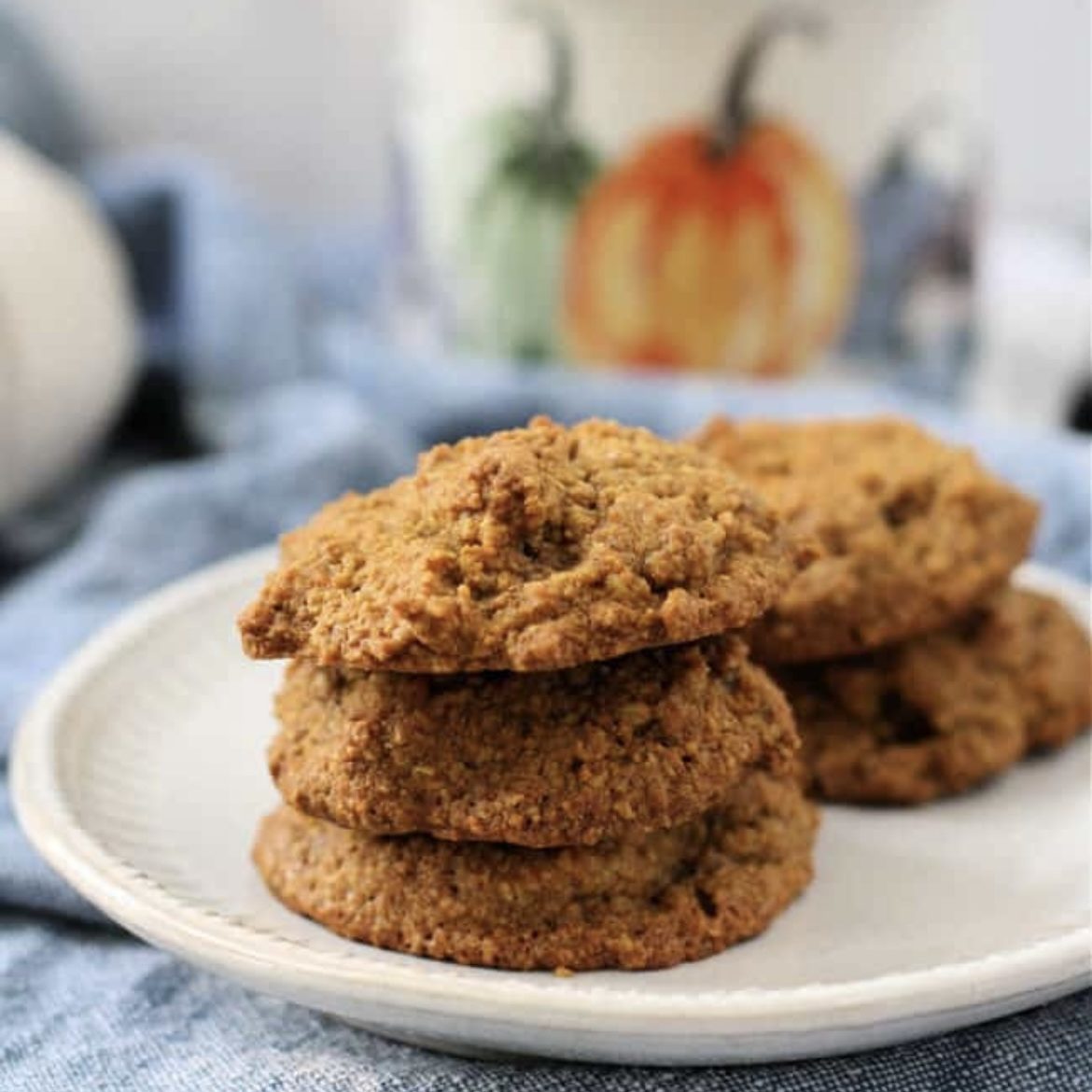 pumpkin spice oat cookies: healthy christmas cookies
