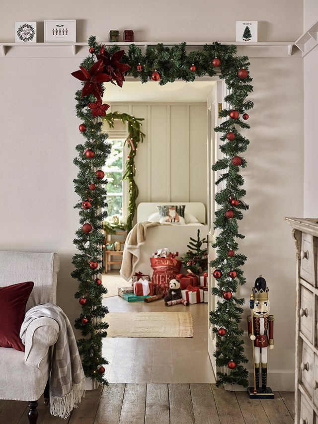 15 Indoor Archway Christmas Decorations – Tips For Holiday Decor
