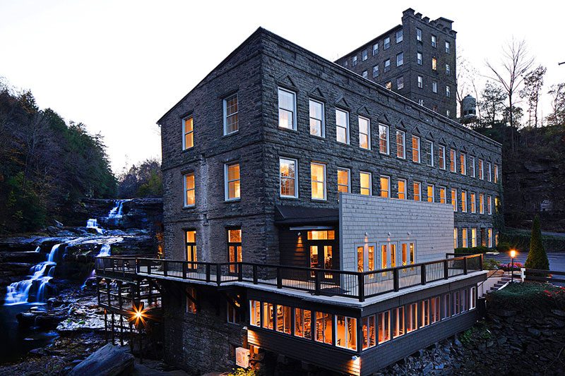 Ledges Hotel | Pet Friendly Hotels in the Poconos