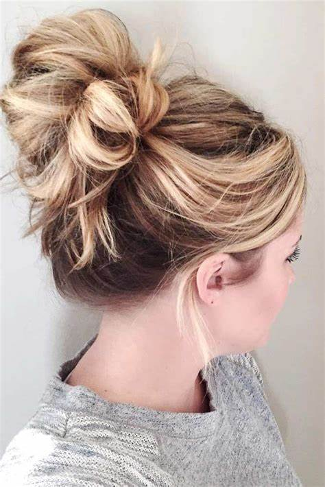 casual updo with hairtie