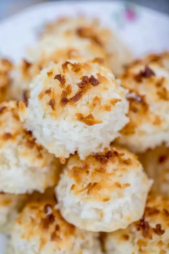 law carb coconut macaroons