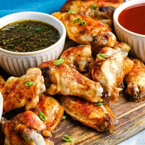 chicken wings, sides of sauce